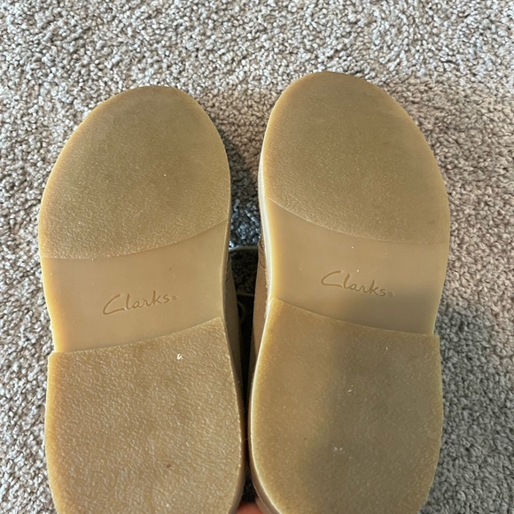 Clarks Women's Tan Suede Desert Boot Size 8 - Picture 15 of 15